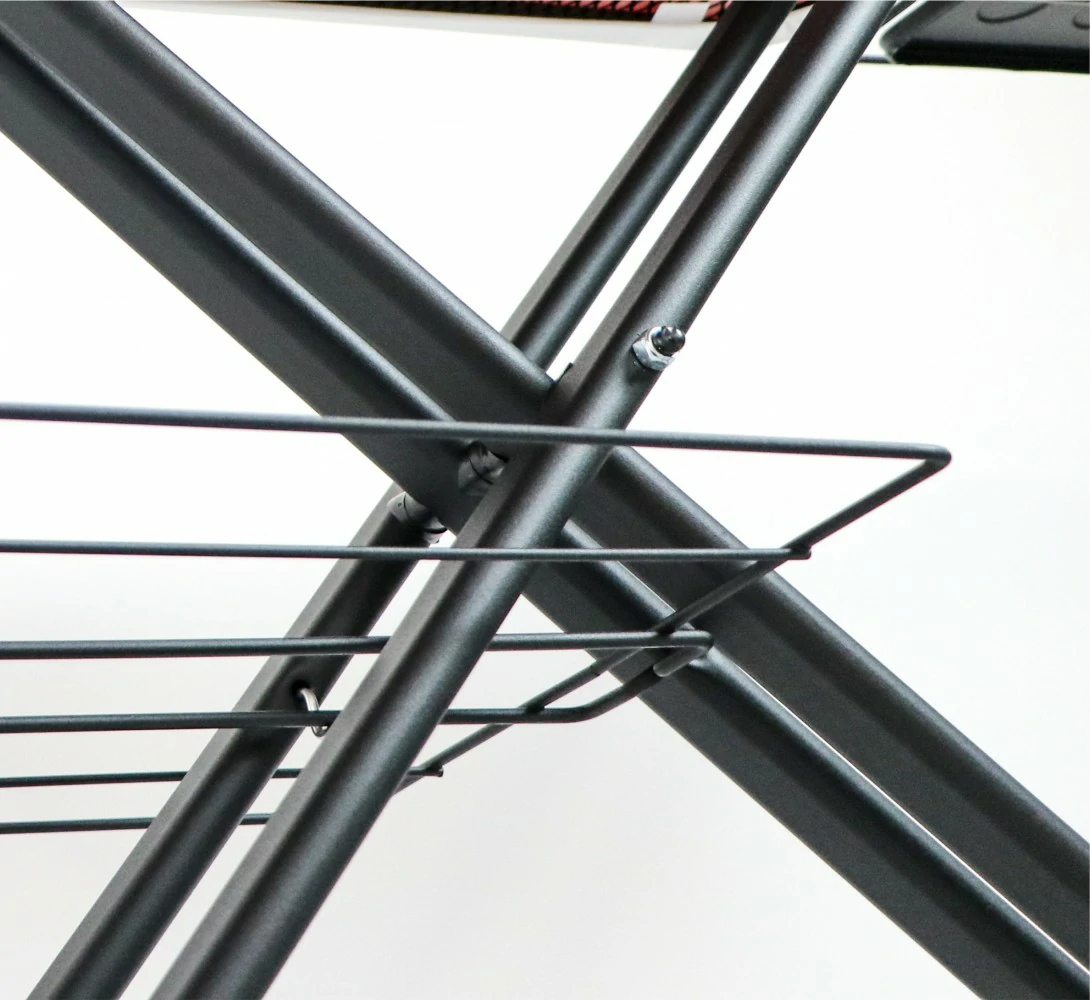 Asse da stiro 122 x 40 cm nero con copriasse bordeaux