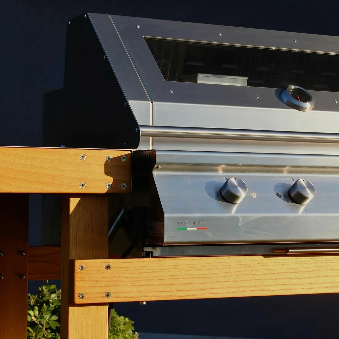 Barbecue a gas Fry Top 750 Basic da appoggio 4 bruciatori griglia tondino