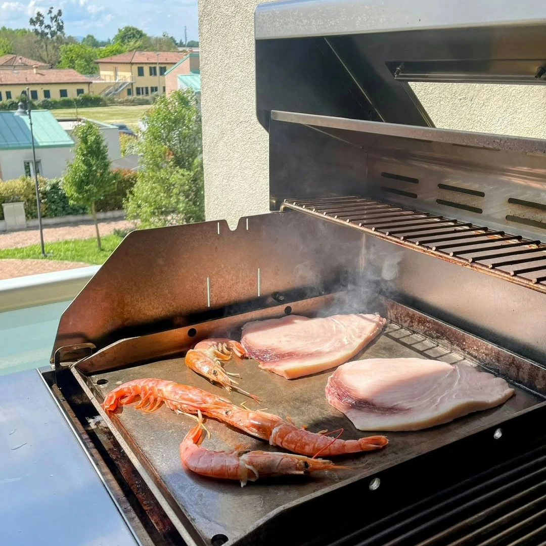 Barbecue a gas Fry Top 750 Stone 4 bruciatori pietra ollare