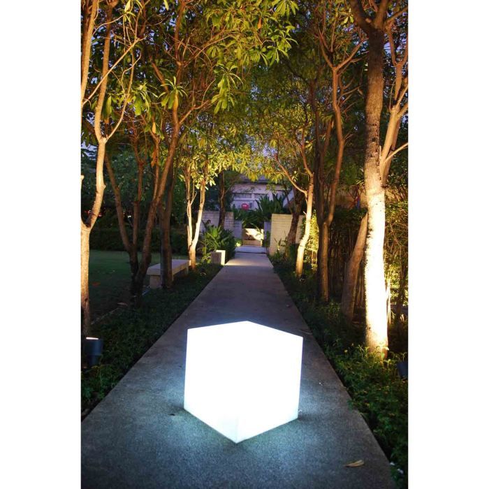 brillante cubo di 40 centimetri bianco