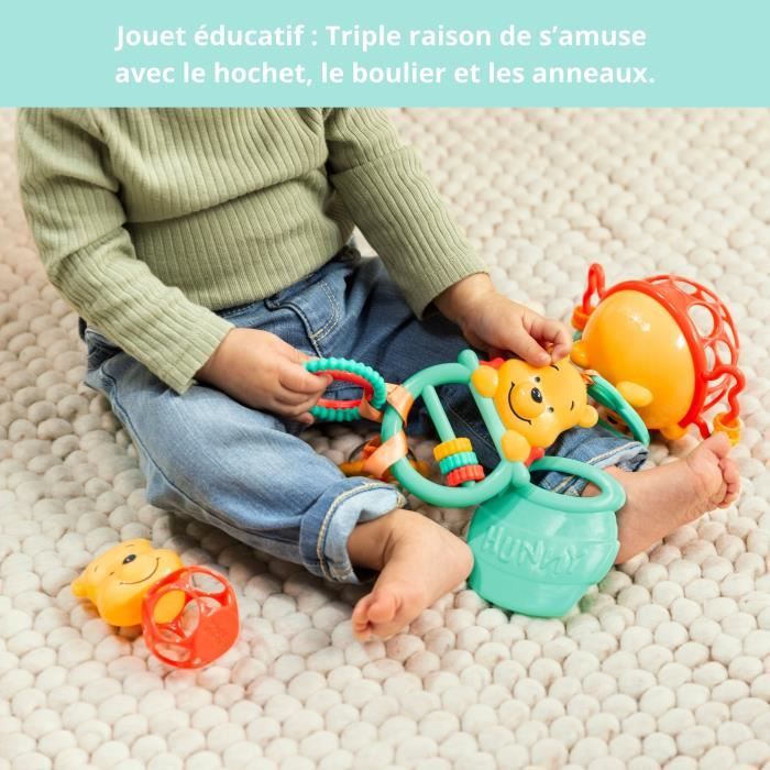 DISNEY BABY -WINNIE- Set de regalo de nacimiento para beb�, 5 juguetes que incluyen 1 mordedor de Winnie the Pooh y una pelota O, sonajero y clip para cochecito