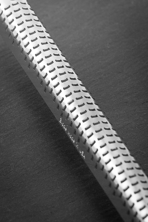 Grattugia per spezie nera