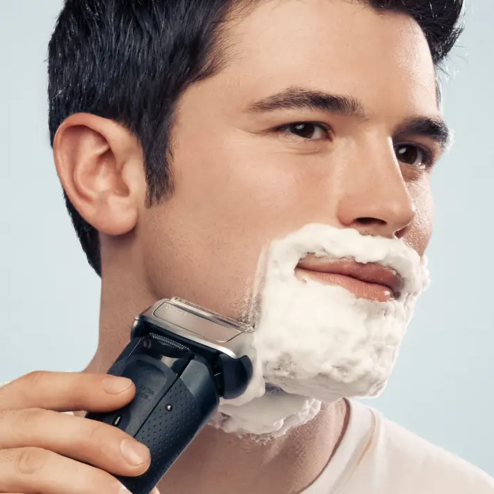 Rasoio elettrico Braun Serie 8 8413s Wet & Dry