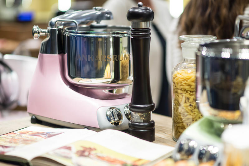 Ankarsrum Rosa con accessori per dolci