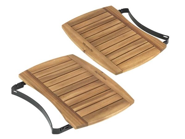 Dettaglio mensole in legno per BGE